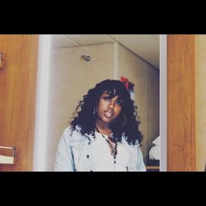 Meet your Posher, Destiny